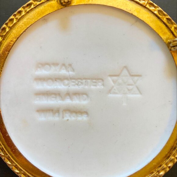 1967 provincial flower gold filled & porcelain brooch/pendant by Royal Worcester - Picture 6 of 7